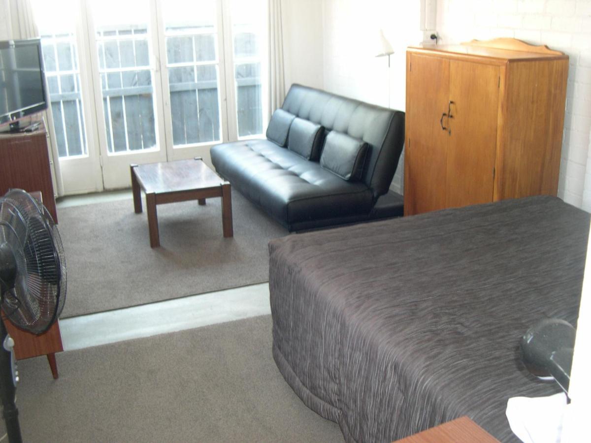 Strand Motel *